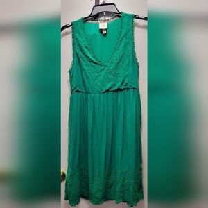 Knox Rose Green Summer Dress Size M V-Neck Knee Length